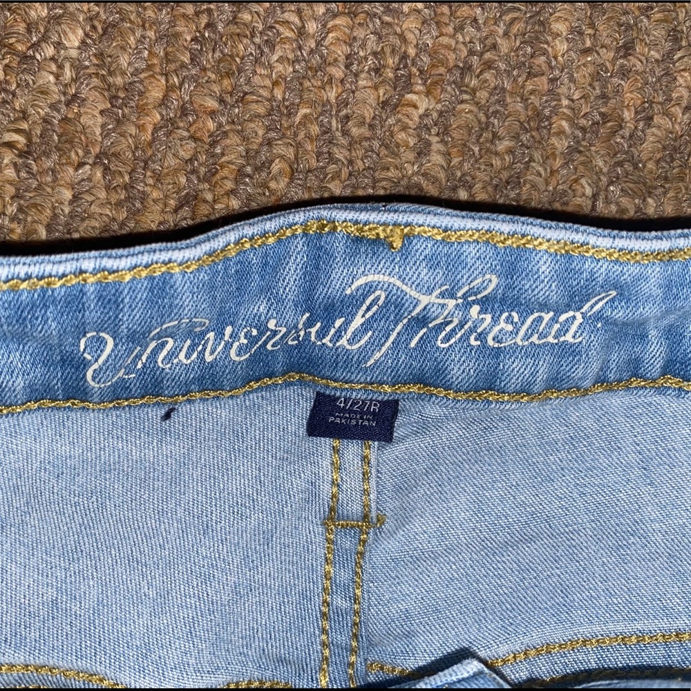 Universal Thread Crop Jeans - Picture 4 of 4